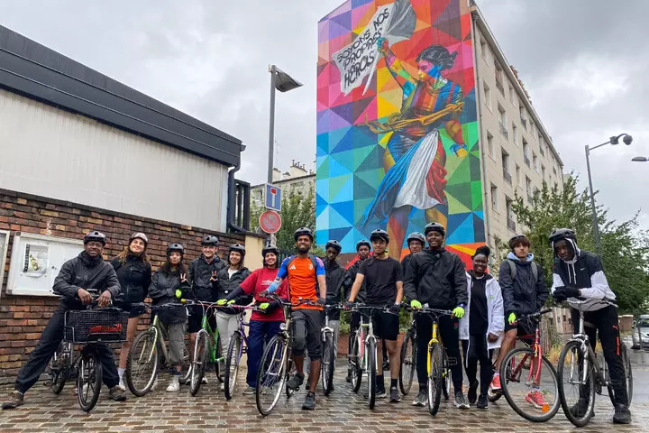Traverser la France à vélo, le défi fou de jeunes de quartiers populaires