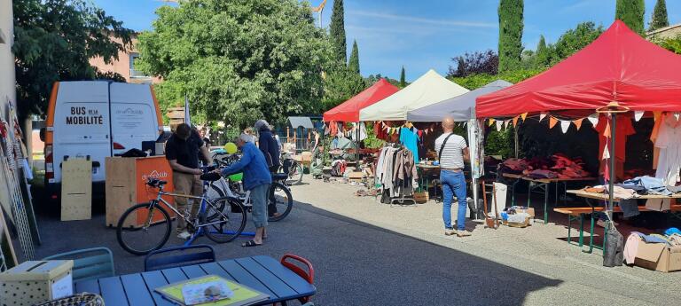 Gratifiera à Buis-les-Baronnies : mobilité durable et solidarité !